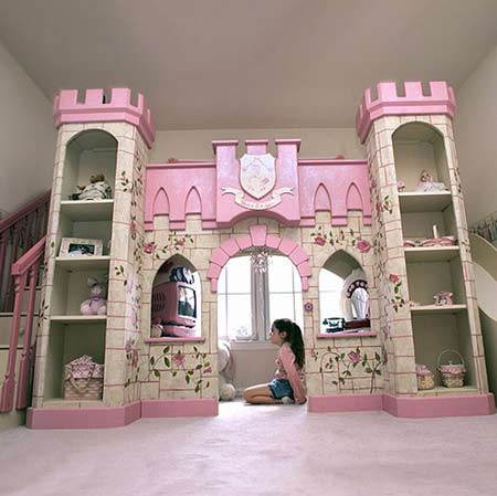 粉红色儿童房，童话般的世界